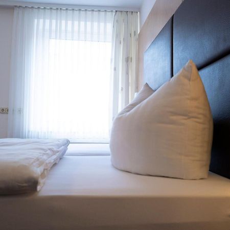 Hotel & Apartments Boehm Графенвёр Экстерьер фото