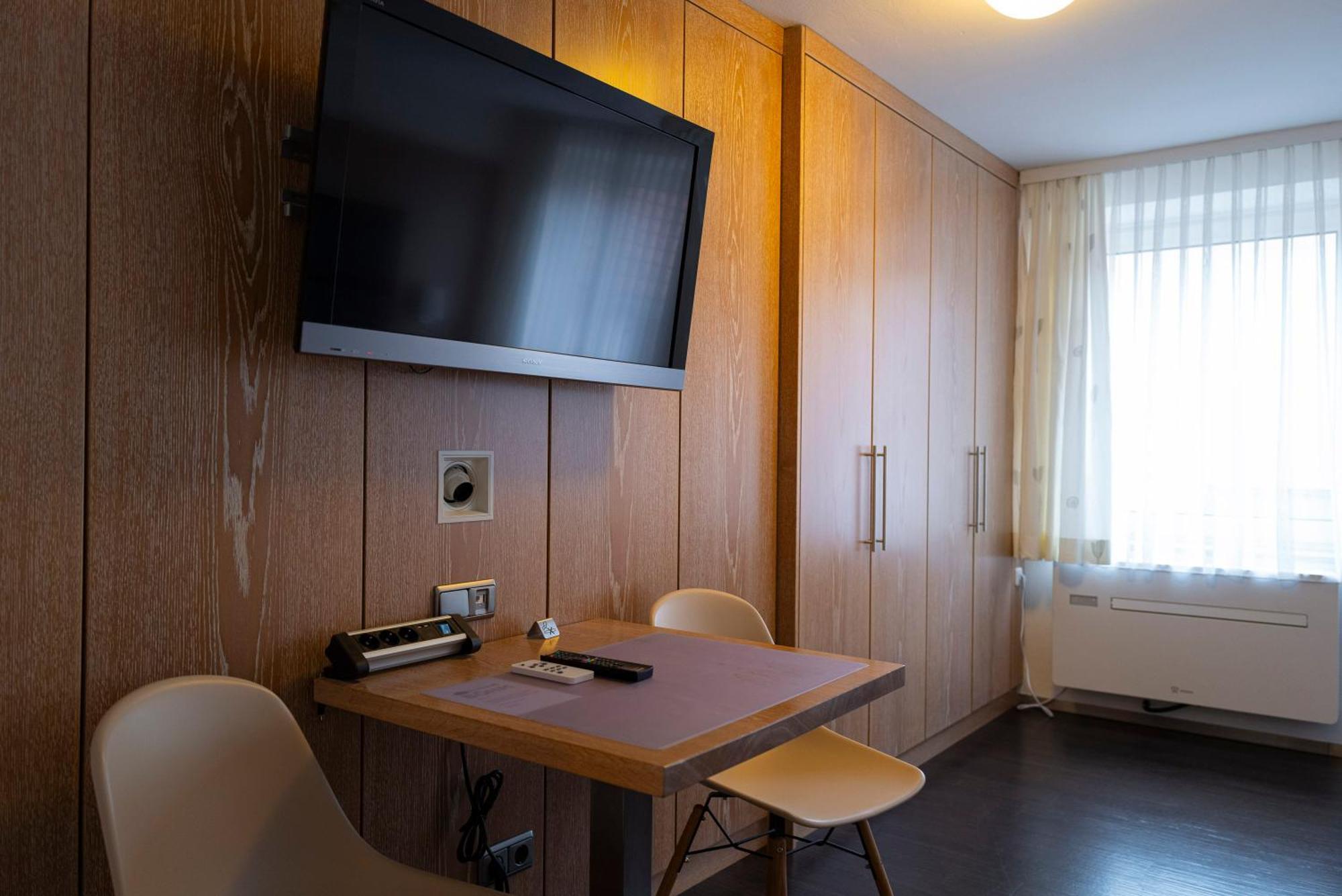 Hotel & Apartments Boehm Графенвёр Экстерьер фото