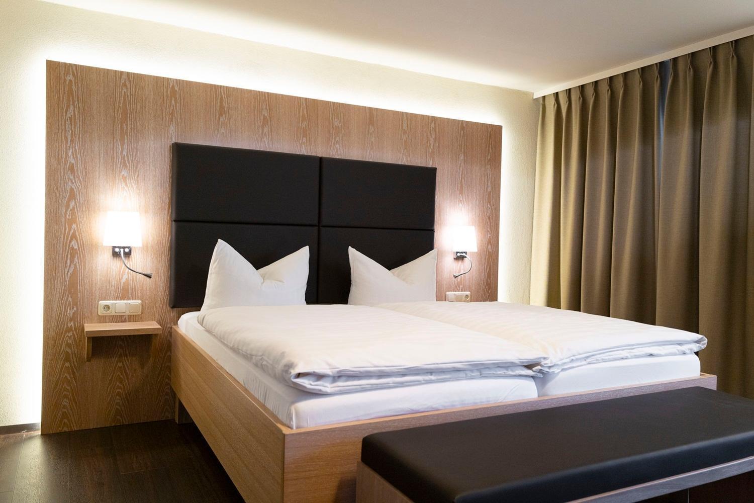 Hotel & Apartments Boehm Графенвёр Экстерьер фото